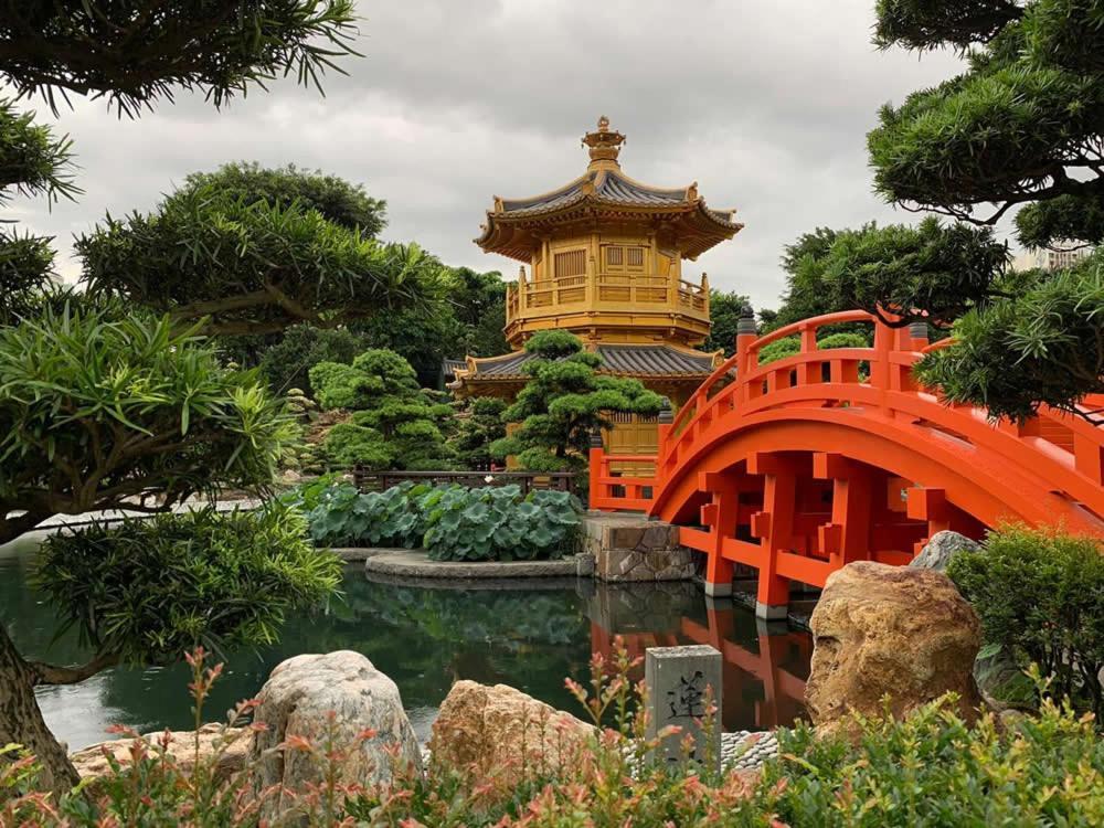 Отель Dorsett Kwun Tong, Гонконг Экстерьер фото